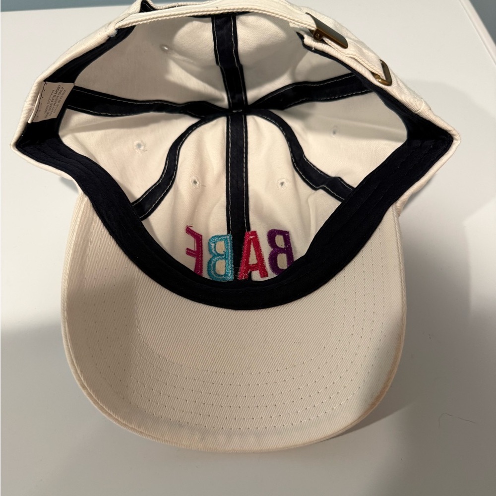 Babe Hat - Picture 2 of 3